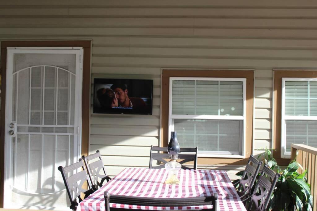 Beautiful Retreat, Hot Tub & Outdoor Living Space. Eustis Exterior photo