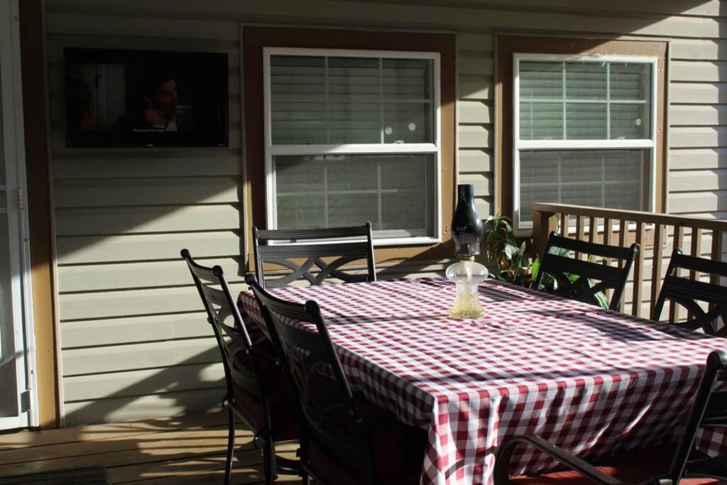 Beautiful Retreat, Hot Tub & Outdoor Living Space. Eustis Exterior photo